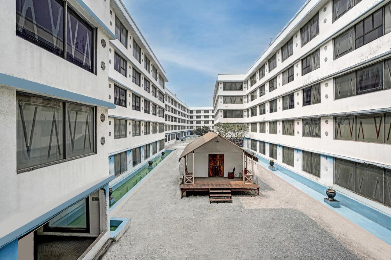 Townhouse 809 Royal Palms Hotel - Rose Collection مومباي المظهر الخارجي الصورة