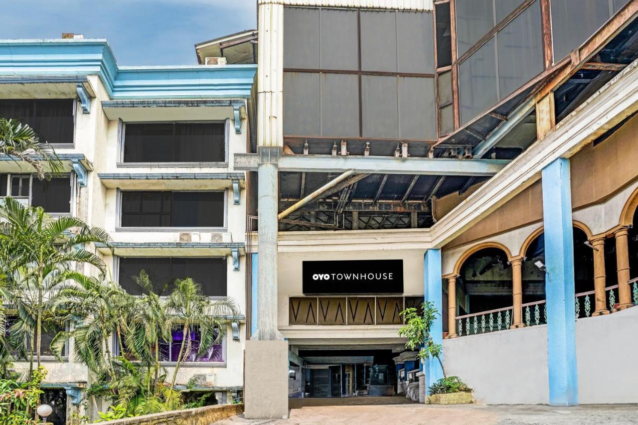 Townhouse 809 Royal Palms Hotel - Rose Collection مومباي المظهر الخارجي الصورة